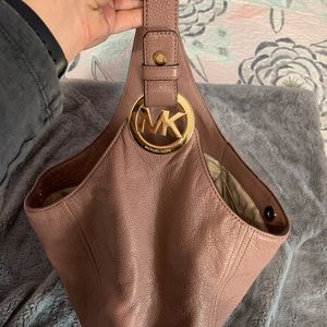 Like New Michael Kors Shoulder Bag